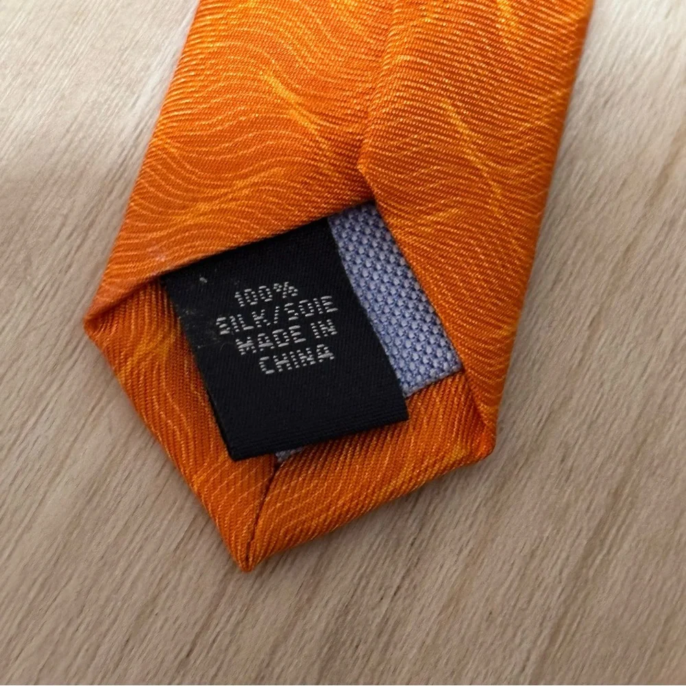 Tommy‎ Hilfiger Fish Silk Neck Tie